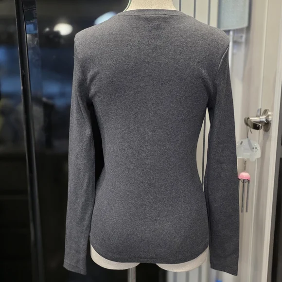 Ralph Lauren Gray Knit Top w/logo - Picture 3 of 7